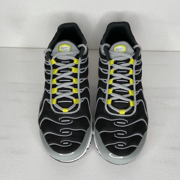 Nike Air Max Plus - Picture 3 of 9